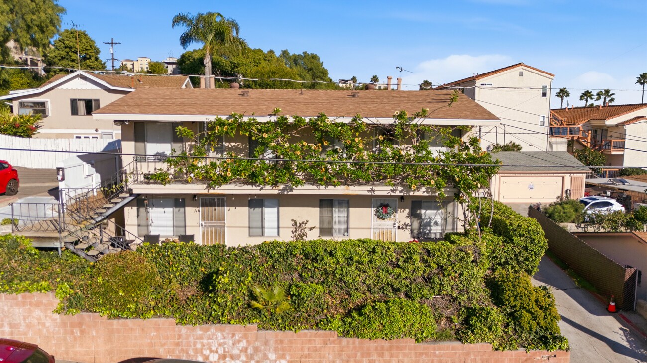 5707 Mildred St, San Diego, CA à vendre Photo de l’immeuble– Image 1 sur 30