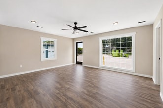 3102 Oaks Rd, New Bern, NC à louer Photo intérieure– Image 1 sur 7