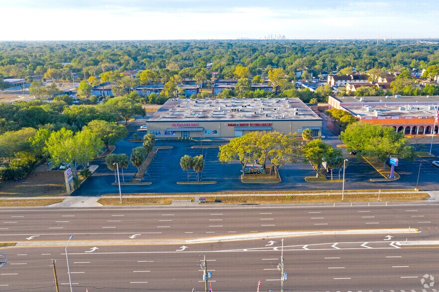 1401 E Fowler Ave, Tampa, FL à louer - Aérien – Image 2 sur 3