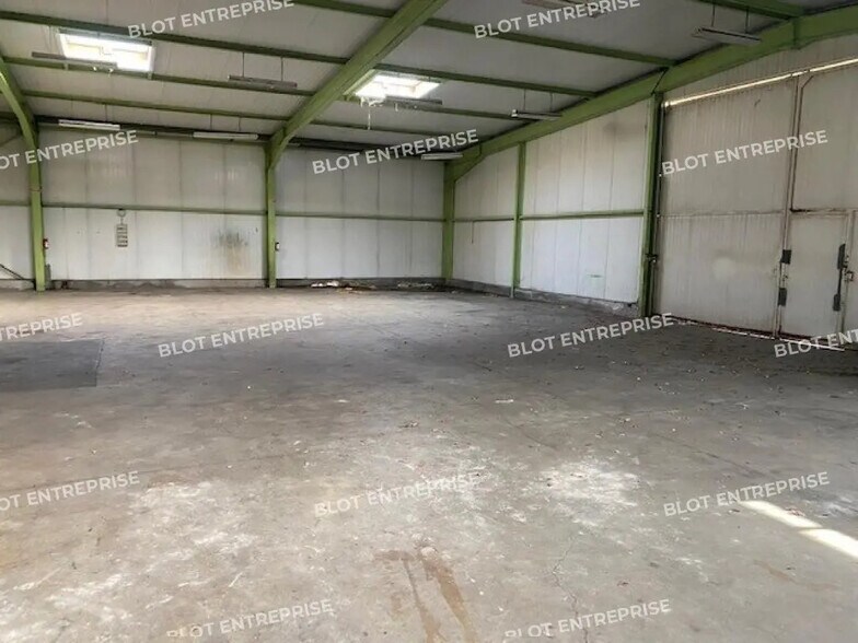 Local d'activités dans Saint-Grégoire à vendre - Photo intérieure – Image 3 sur 4