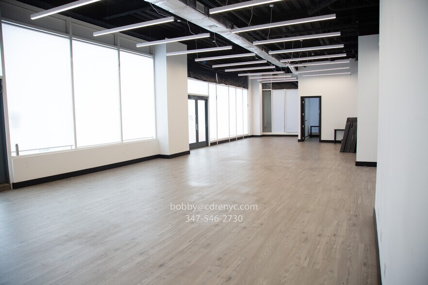 980 Nostrand Ave, Brooklyn, NY à louer - Photo de l’immeuble – Image 2 sur 2