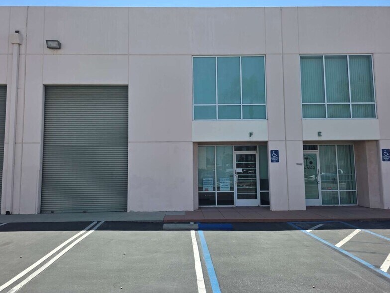 12335 Denholm Dr, El Monte, CA à louer - Photo intérieure – Image 3 sur 22