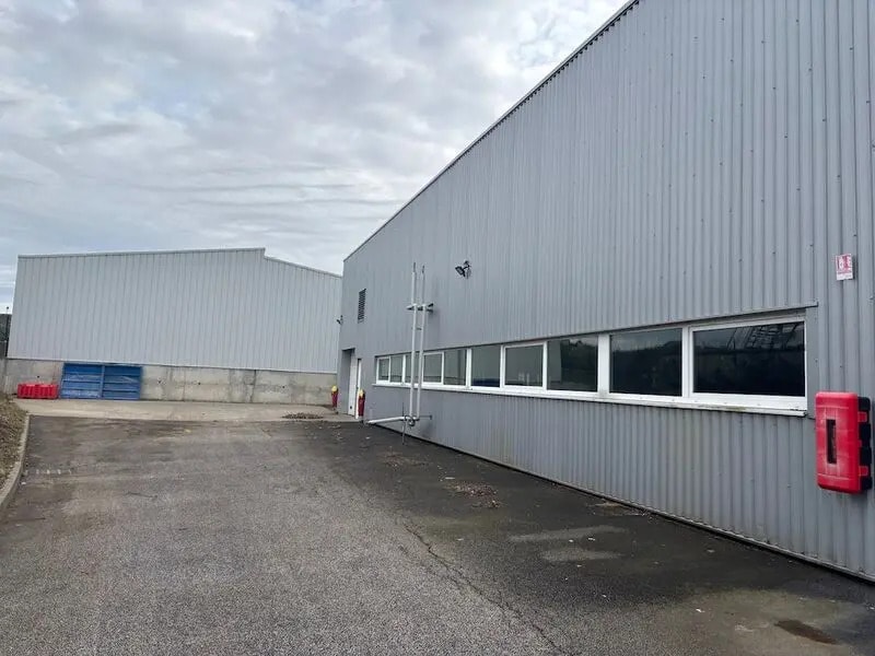 Bureau dans Yssingeaux à louer Photo de l’immeuble– Image 1 sur 8