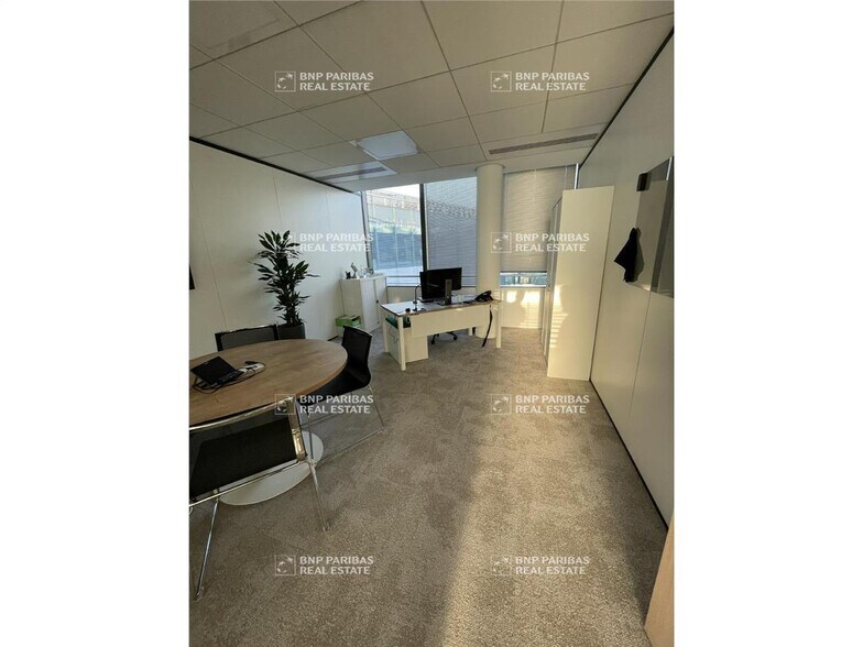 200 Avenue De Paris, Châtillon à louer - Photo de l’immeuble – Image 3 sur 18