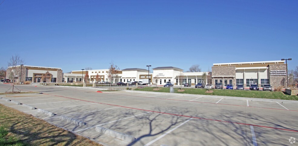 4001 Long Prairie Rd, Flower Mound, TX à louer - Photo de l’immeuble – Image 2 sur 4