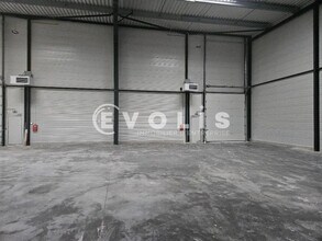 Local d'activités dans Villebon-sur-Yvette à vendre Photo intérieure– Image 2 sur 4