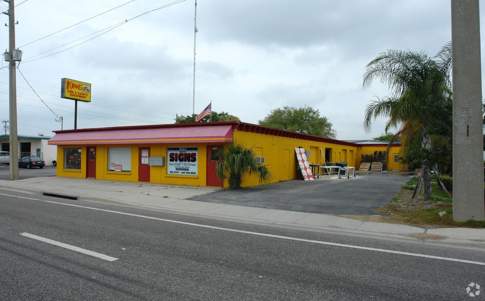 2143 12th St, Sarasota, FL à louer - Photo principale – Image 1 sur 8