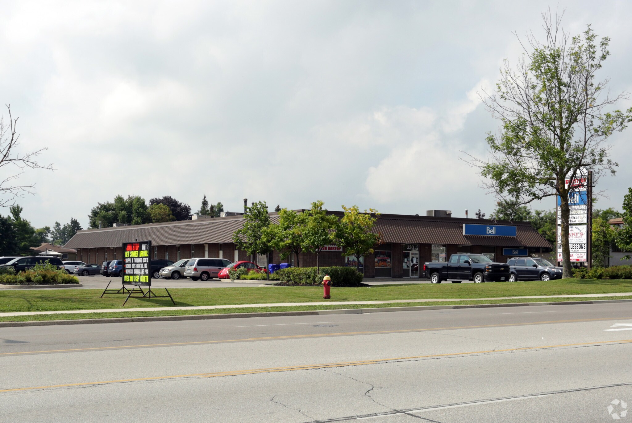 330 Guelph St, Halton Hills, ON à louer Photo principale– Image 1 sur 3
