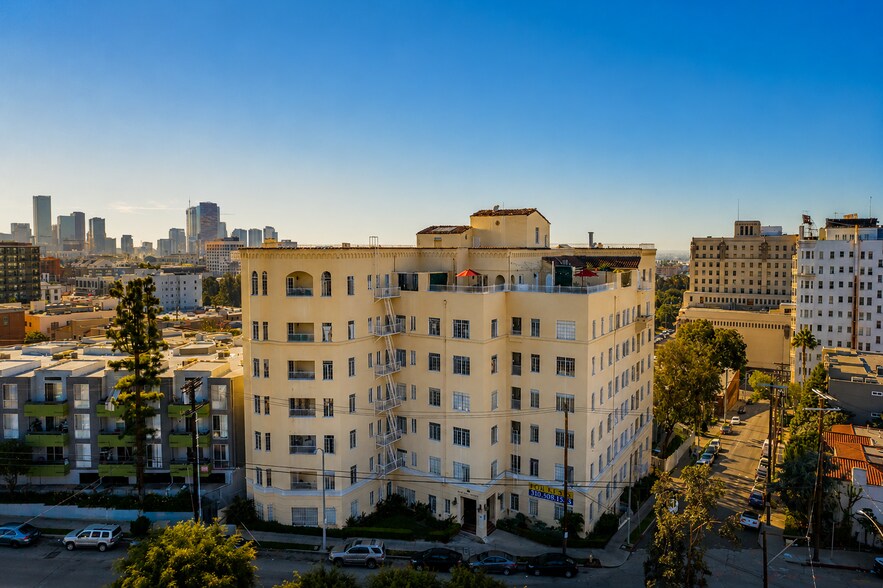 2430 Ocean View Ave, Los Angeles, CA à vendre - Photo de l’immeuble – Image 3 sur 13