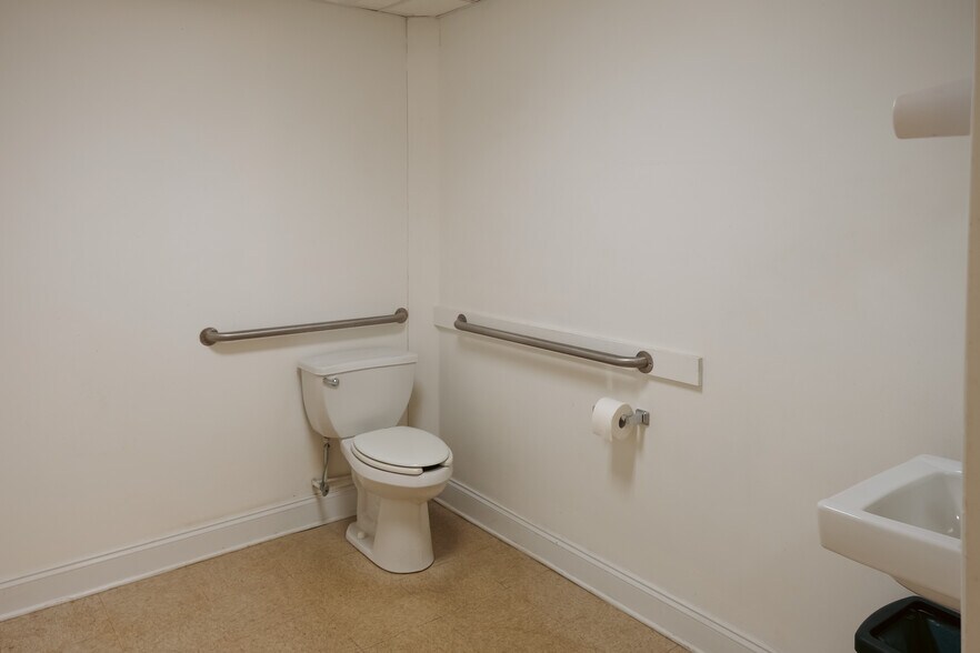 12 Sevier St, Greenville, SC à louer - Photo intérieure – Image 3 sur 8