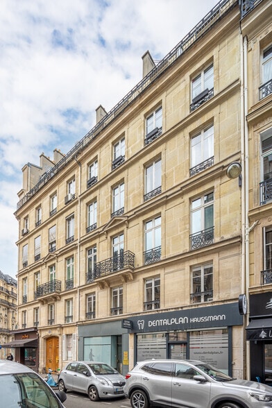 12 Rue De L'Isly, Paris à vendre - Photo de l’immeuble – Image 2 sur 3