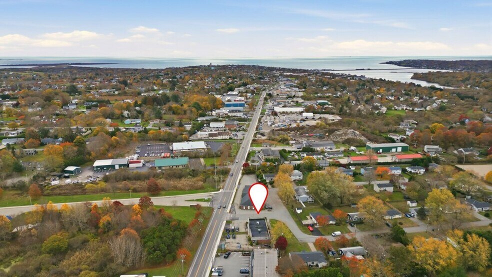 1120 Aquidneck Ave, Middletown, RI à vendre - Photo de l’immeuble – Image 1 sur 35