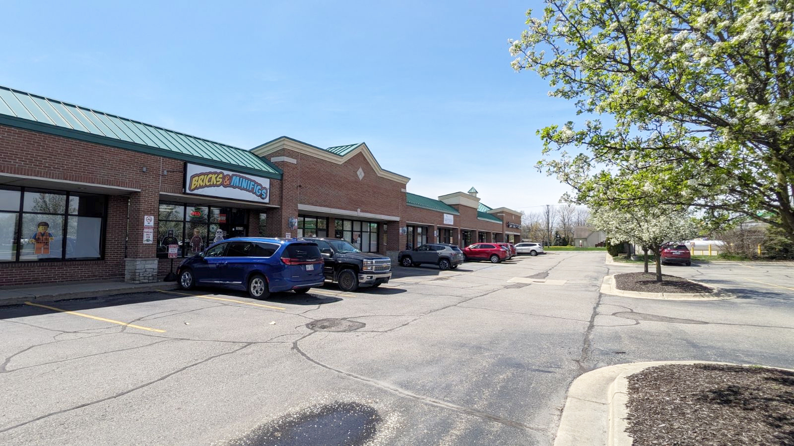 15222-15290 Canal Rd, Clinton Township, MI à louer Photo de l’immeuble– Image 1 sur 4