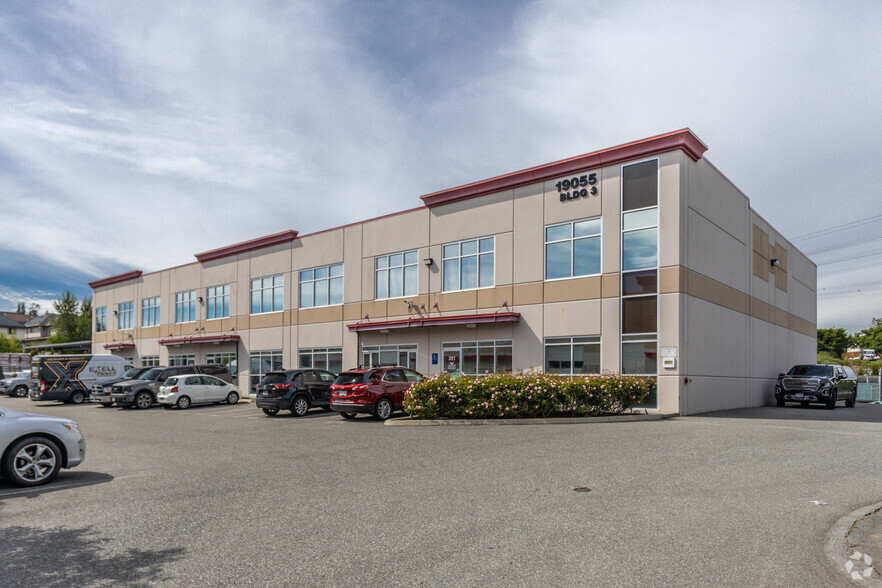 19055 54 Ave, Surrey, BC à vendre - Photo principale – Image 1 sur 7
