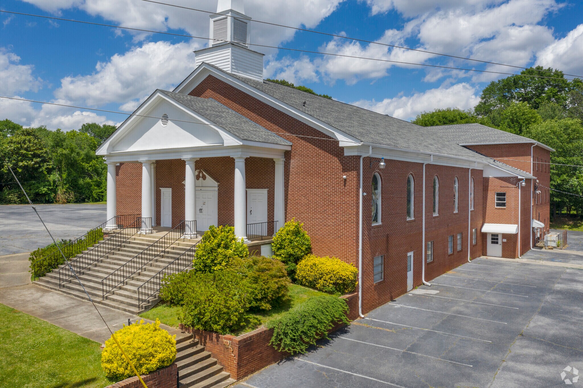 3405 S Cobb Dr SE, Smyrna, GA à vendre Photo de l’immeuble– Image 1 sur 8