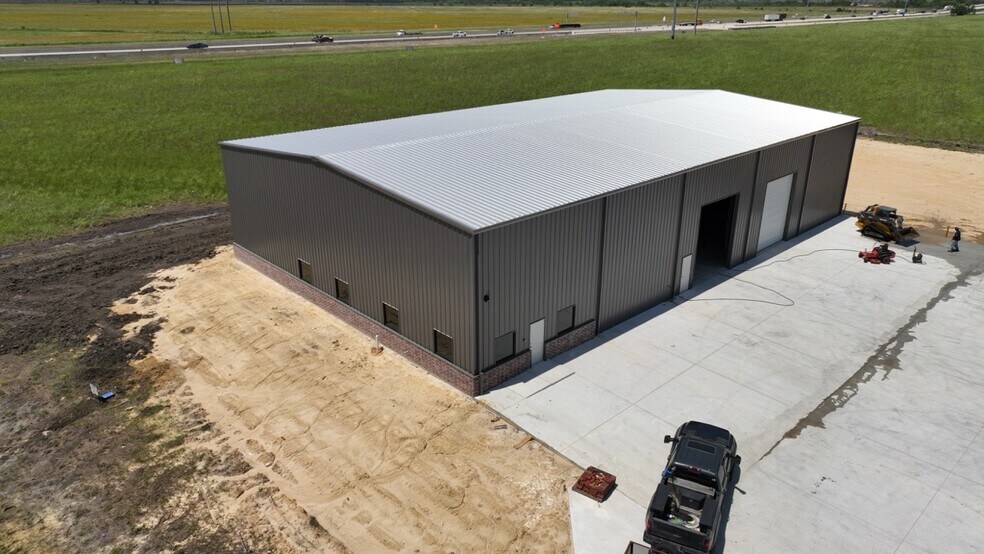 8490 Industrial Pky, Beaumont, TX à louer - Photo de l’immeuble – Image 2 sur 16