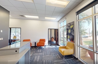 6403 W Highway 290, Austin, TX à louer Hall d’entrée– Image 1 sur 1