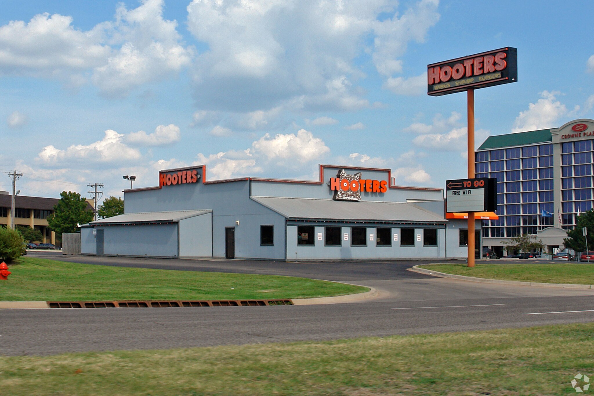 3025 Northwest Expy, Oklahoma City, OK à vendre Photo principale– Image 1 sur 7