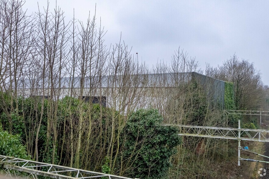 3-4 Midacre, Willenhall à louer - Photo de l’immeuble – Image 2 sur 2