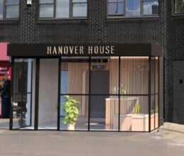 76 Coombe Rd, Kingston Upon Thames à louer Photo de l’immeuble– Image 2 sur 8