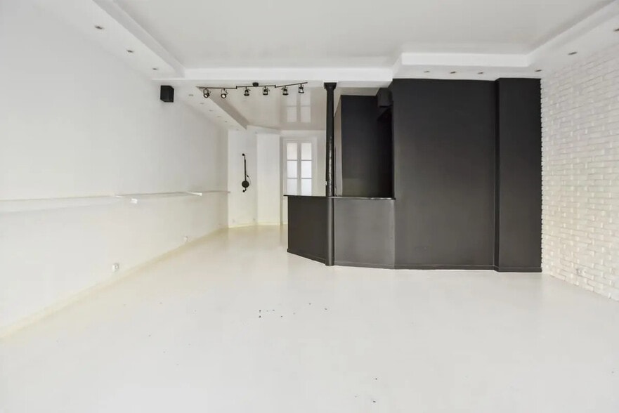 Local commercial dans Paris à louer - Photo de l’immeuble – Image 3 sur 5