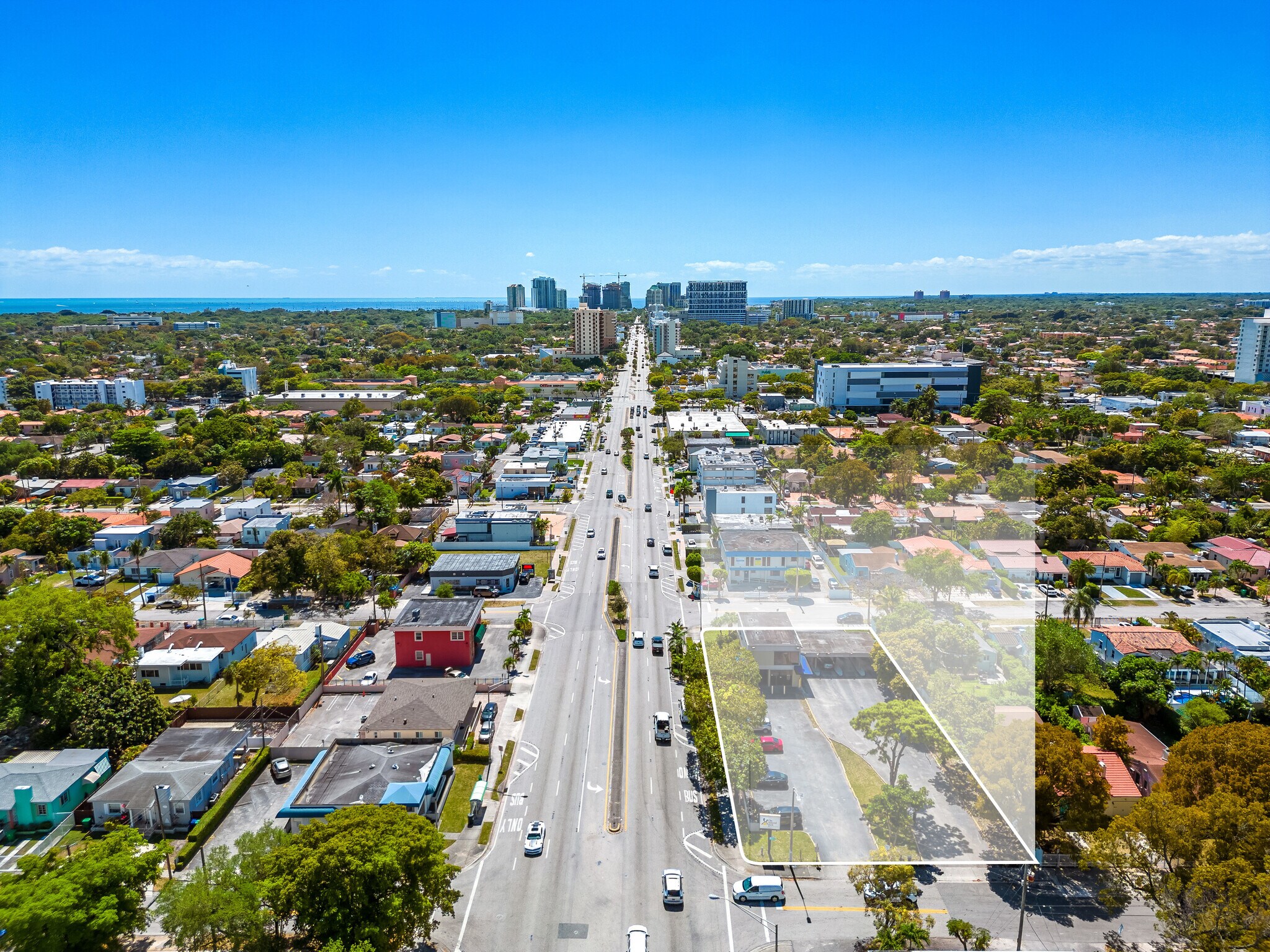 1930 SW 27th Ave, Miami, FL à vendre Photo principale– Image 1 sur 10