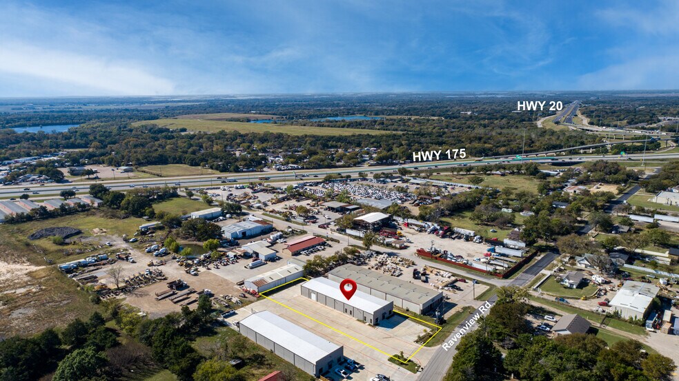 11638 Ravenview Rd, Dallas, TX à louer - Photo de l’immeuble – Image 2 sur 36