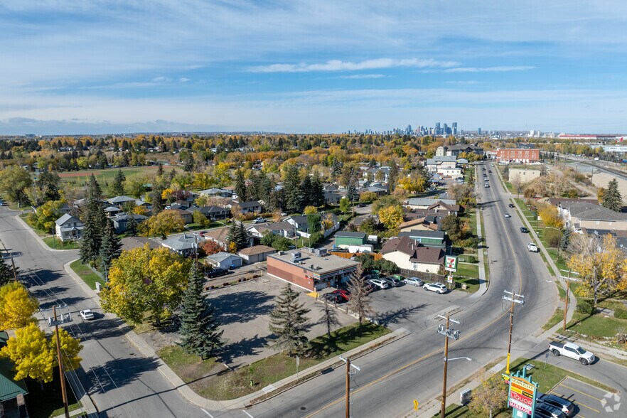 7233 Ogden Rd SE, Calgary, AB à louer - Aérien – Image 2 sur 2