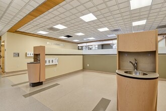 4863 Pulaski Hwy, Perryville, MD à louer Photo intérieure– Image 1 sur 14