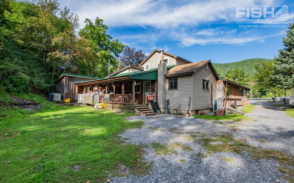 25 Main St, Cross Fork, PA à vendre - Photo de l’immeuble – Image 2 sur 11