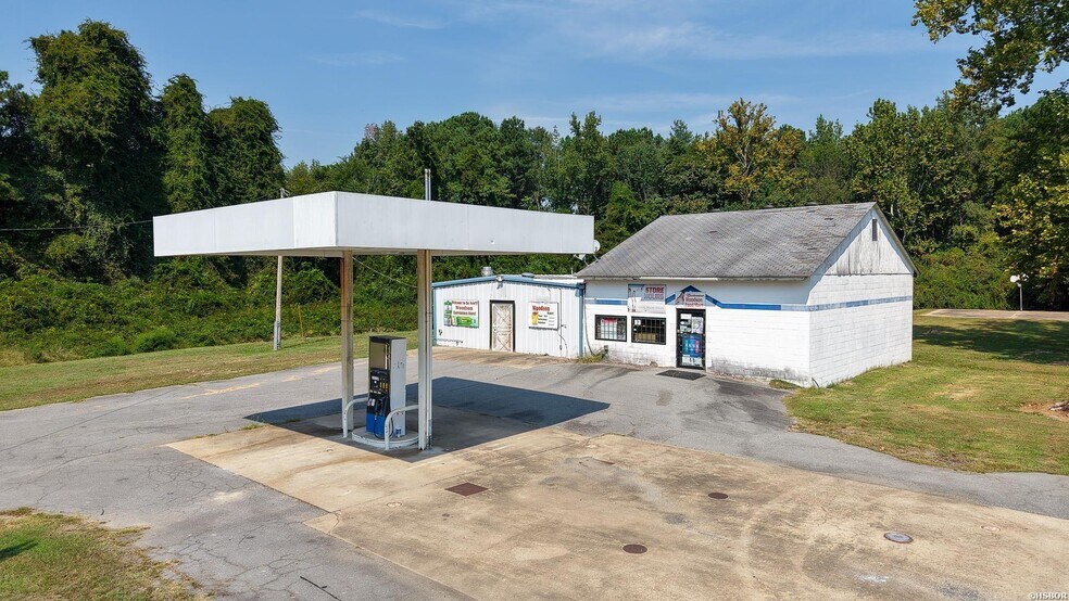 8300 Woodson Lateral Rd, Woodson, AR à vendre - Photo principale – Image 1 sur 15