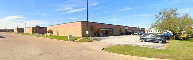 Plus de détails pour 2601-2621 Aero Dr, Grand Prairie, TX - Local d'activités à louer