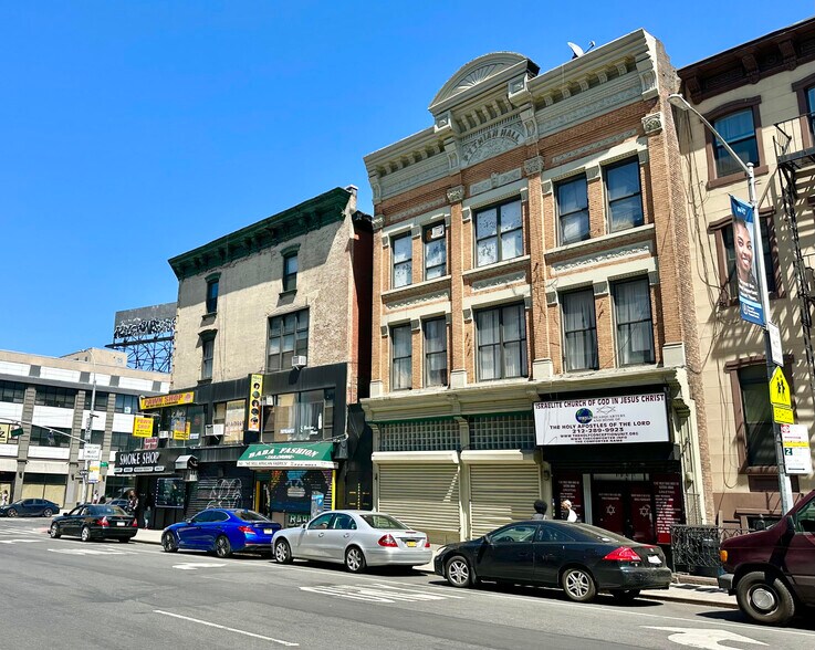 1941-1943 Madison Ave, New York, NY à vendre - Photo de l’immeuble – Image 3 sur 4