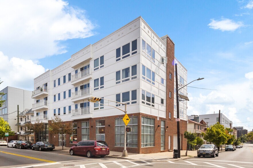 42-48 Norfolk St, Newark, NJ à louer - Photo de l’immeuble – Image 1 sur 8