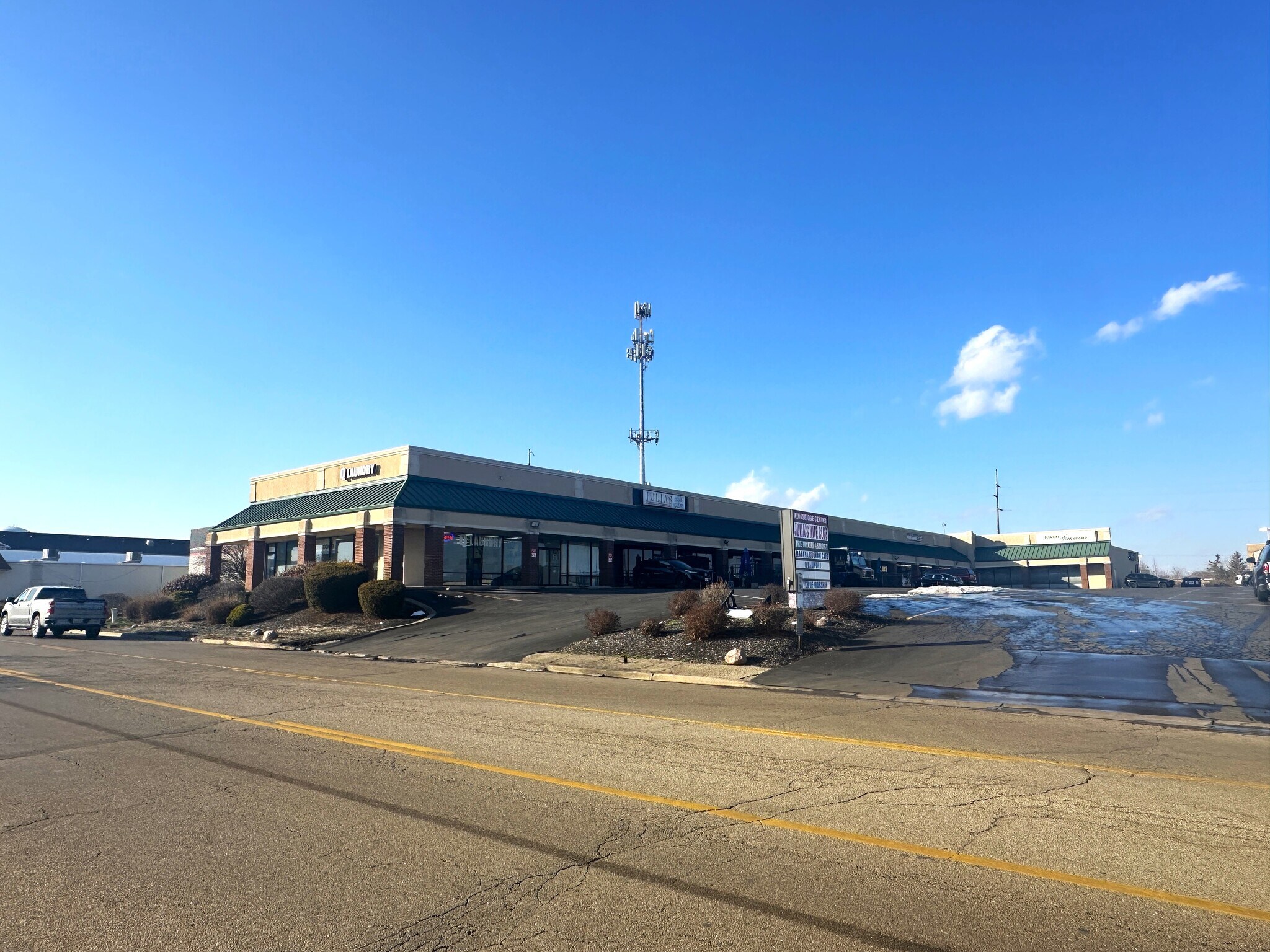 8935-8947 Kingsridge Rd, Dayton, OH à vendre Photo principale– Image 1 sur 12