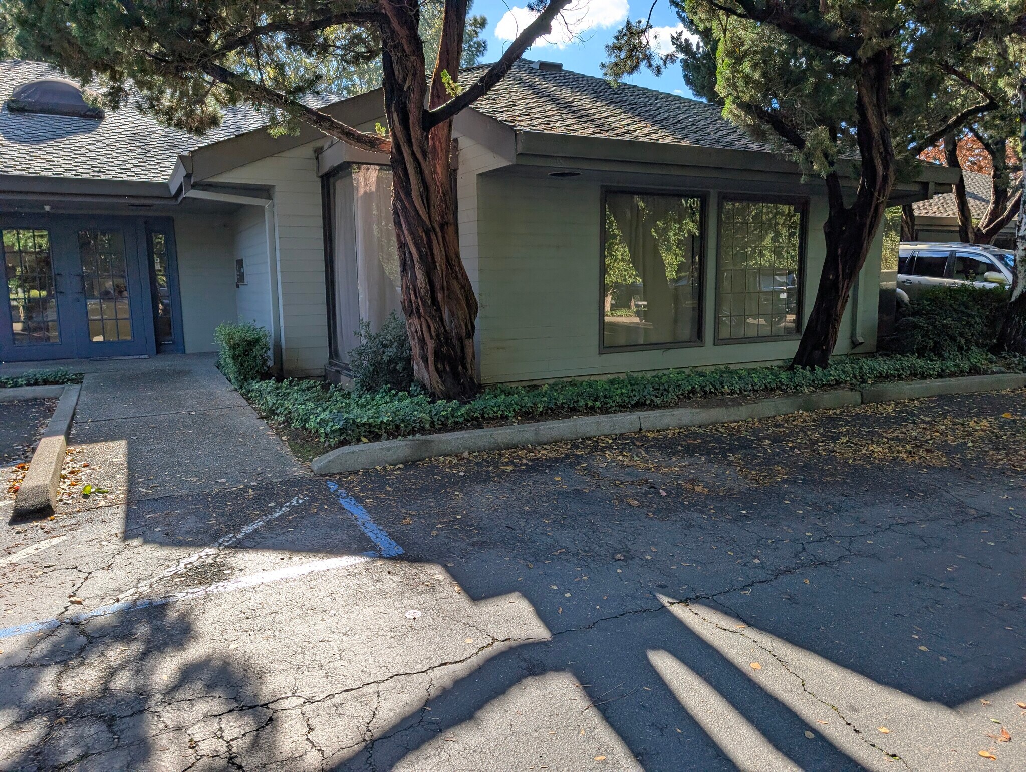 805 University Ave, Sacramento, CA à vendre Photo principale– Image 1 sur 9