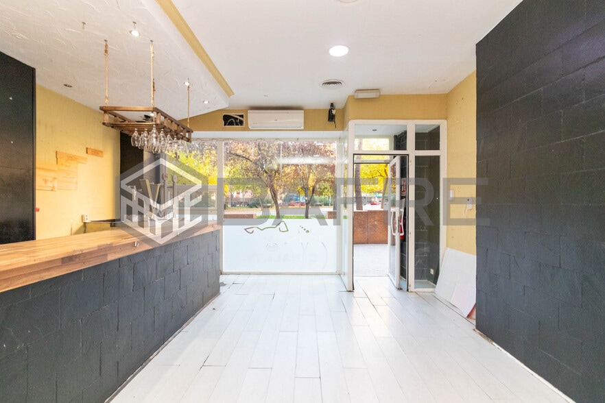 Immeuble residentiel dans Madrid, Madrid à vendre - Photo intérieure – Image 2 sur 3