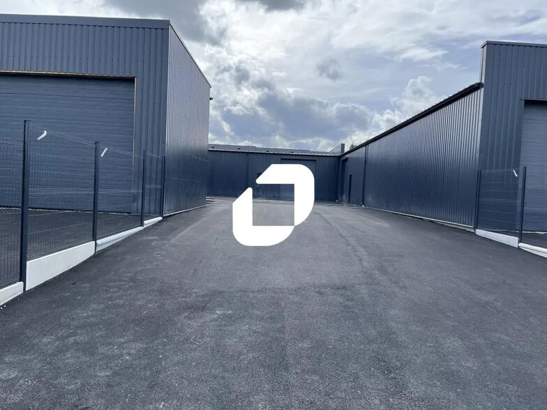 Local d'activités dans Wingles à vendre - Photo de l’immeuble – Image 3 sur 4