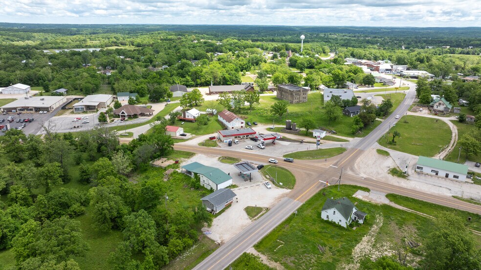 900 Highway 42, Iberia, MO à vendre - Photo de l’immeuble – Image 3 sur 21