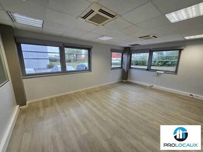 Plus de détails pour Bureau à louer