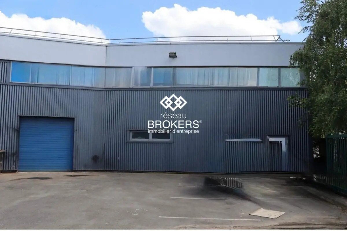 Industriel/Logistique dans Stains à vendre Photo de l’immeuble– Image 1 sur 12