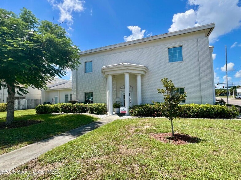 441 5th Ave, Indialantic, FL à louer - Photo de l’immeuble – Image 3 sur 21