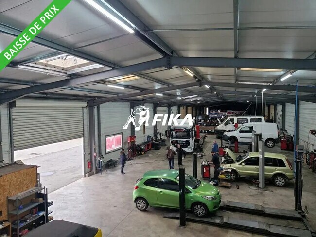 Plus de détails pour Local d’activités à vendre