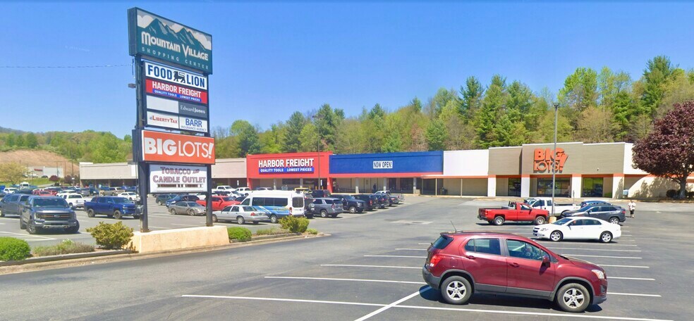 733-789 E Main St, Jefferson, NC à louer - Photo de l’immeuble – Image 2 sur 4