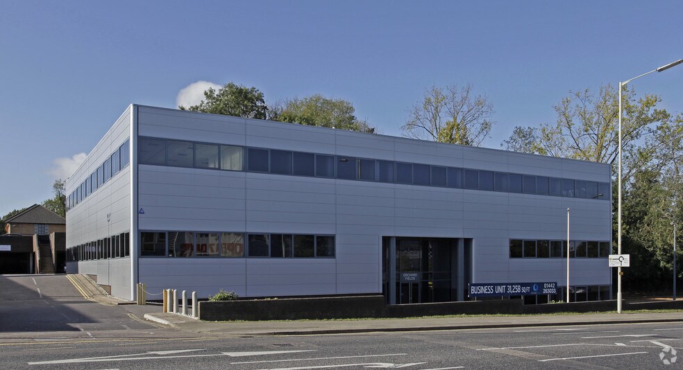 Maylands Ave, Hemel Hempstead à louer - Photo de l’immeuble – Image 2 sur 7