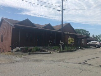 Plus de détails pour 712 Reynolds St, Youngwood, PA - Local commercial à vendre