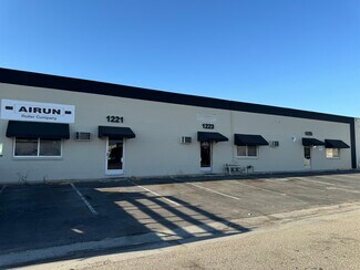 Plus de détails pour 1221-1225 E Ash Ave, Fullerton, CA - Industriel/Logistique à vendre