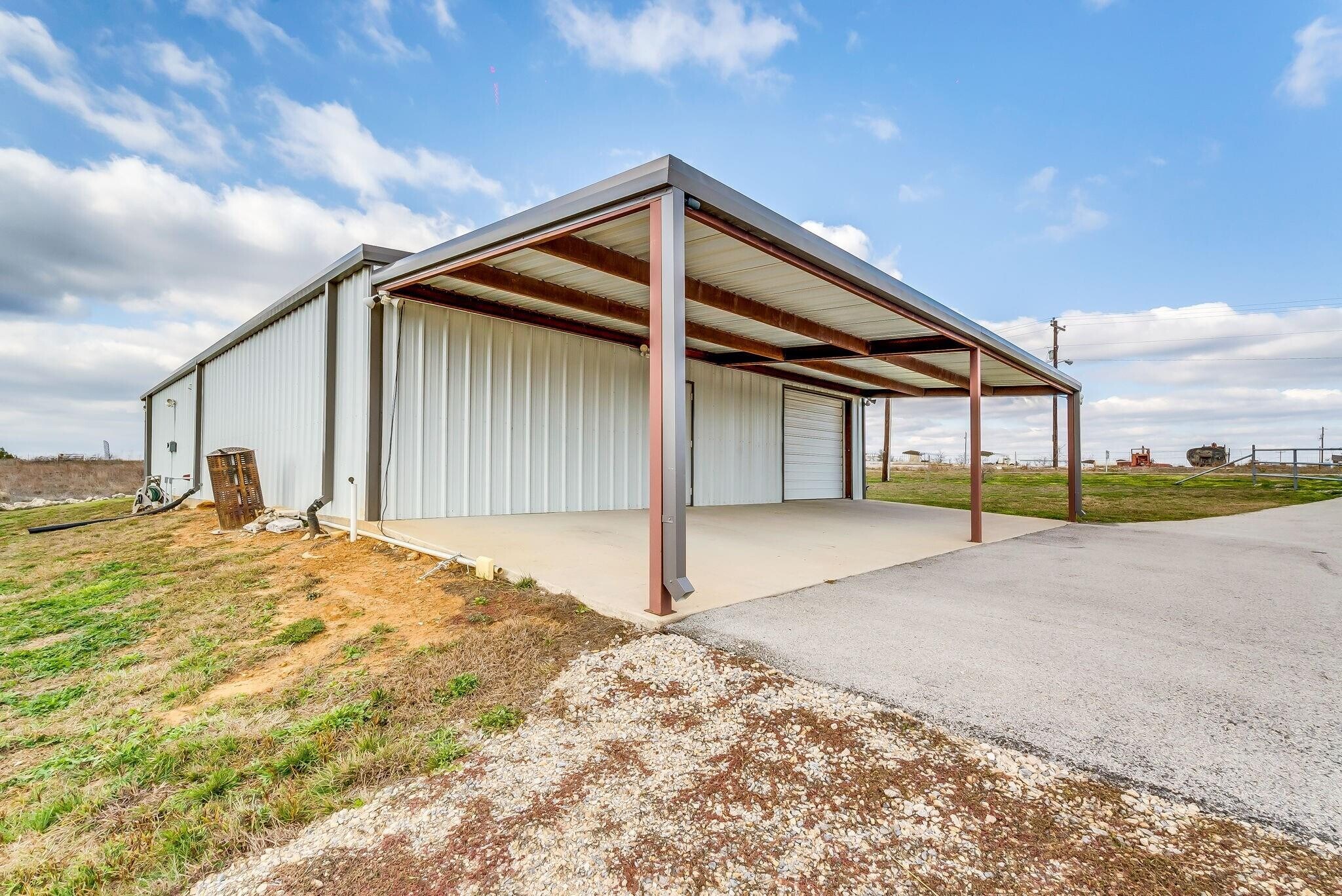13300 Cleburne Hwy, Cresson, TX à vendre Photo principale– Image 1 sur 65
