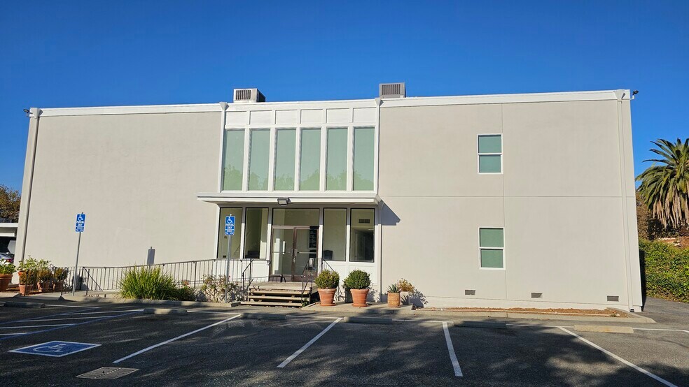 2175 The Alameda, San Jose, CA à louer - Photo de l’immeuble – Image 1 sur 11