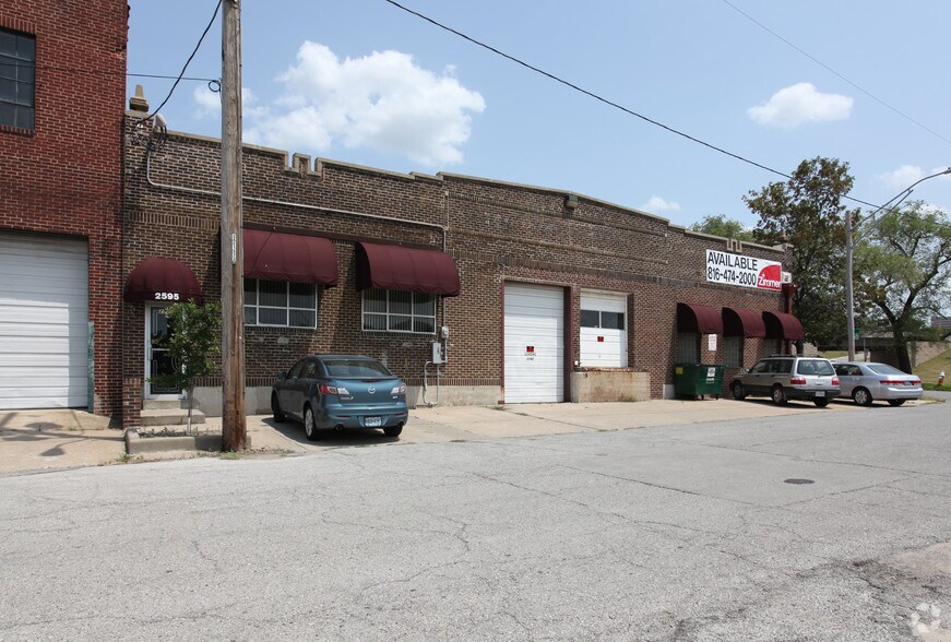 614-620 W 26th St, Kansas City, MO à louer - Photo de l’immeuble – Image 2 sur 3